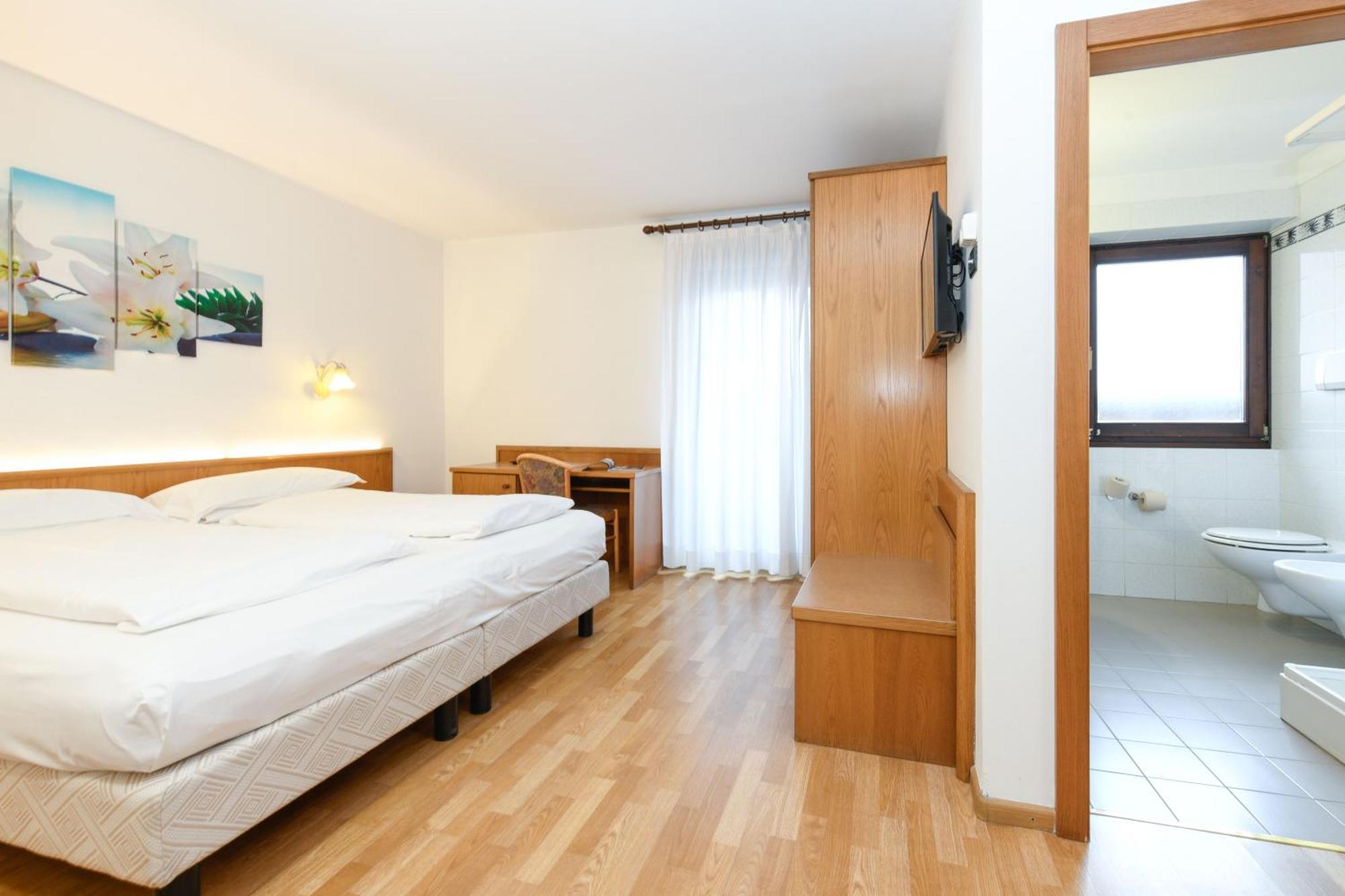 Hotel Denny Pinzolo Kültér fotó