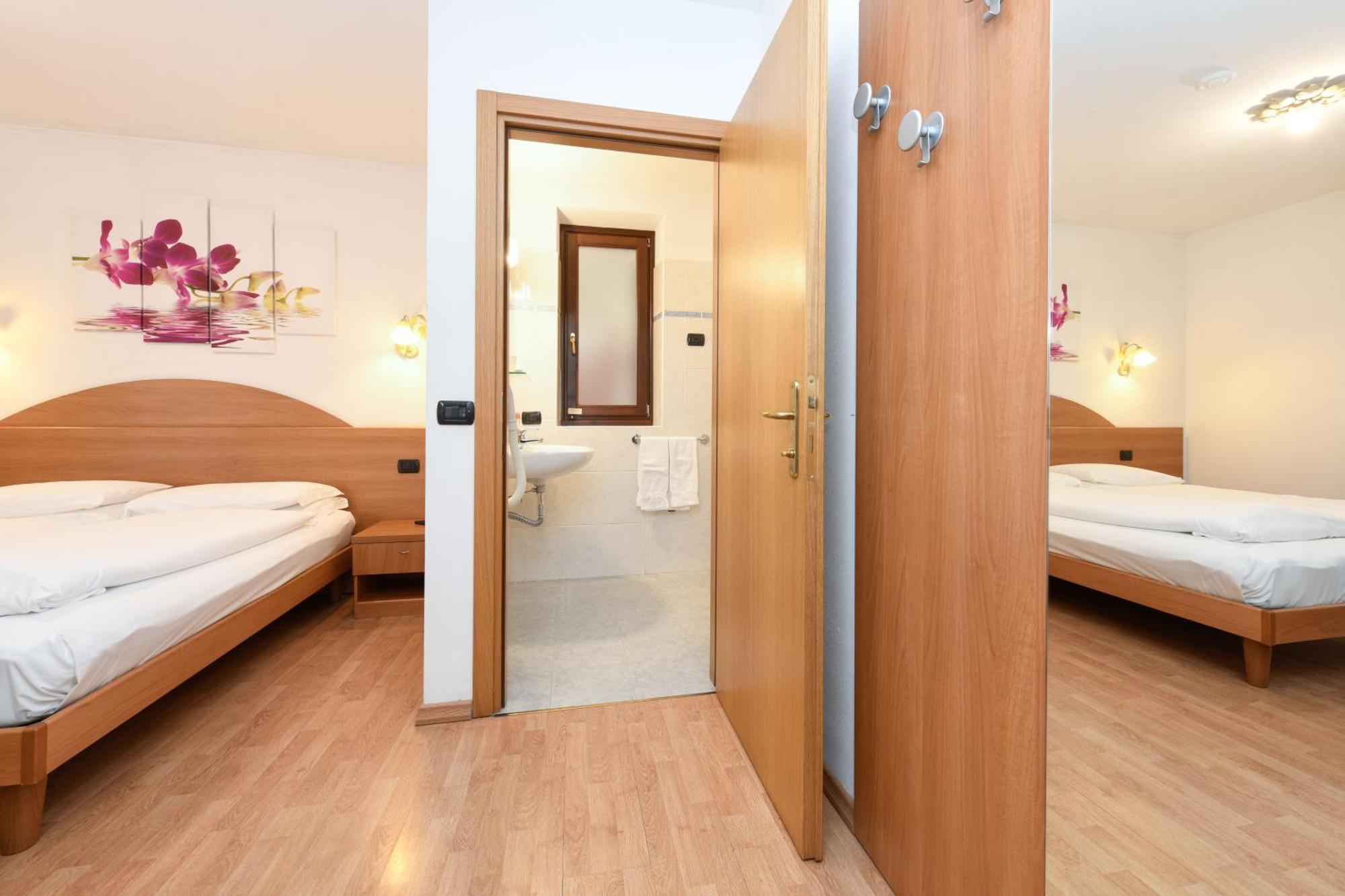 Hotel Denny Pinzolo Kültér fotó