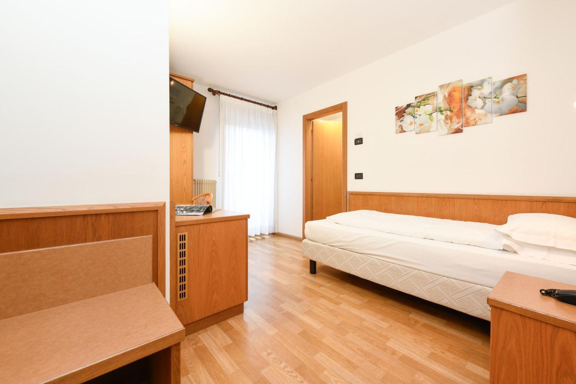 Hotel Denny Pinzolo Kültér fotó
