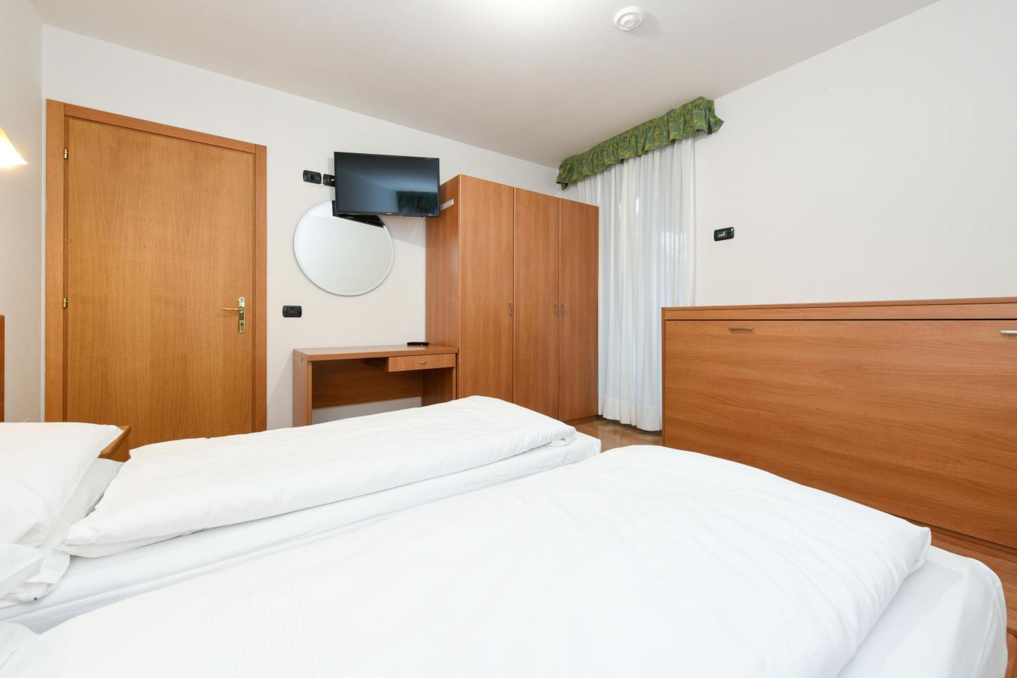 Hotel Denny Pinzolo Kültér fotó